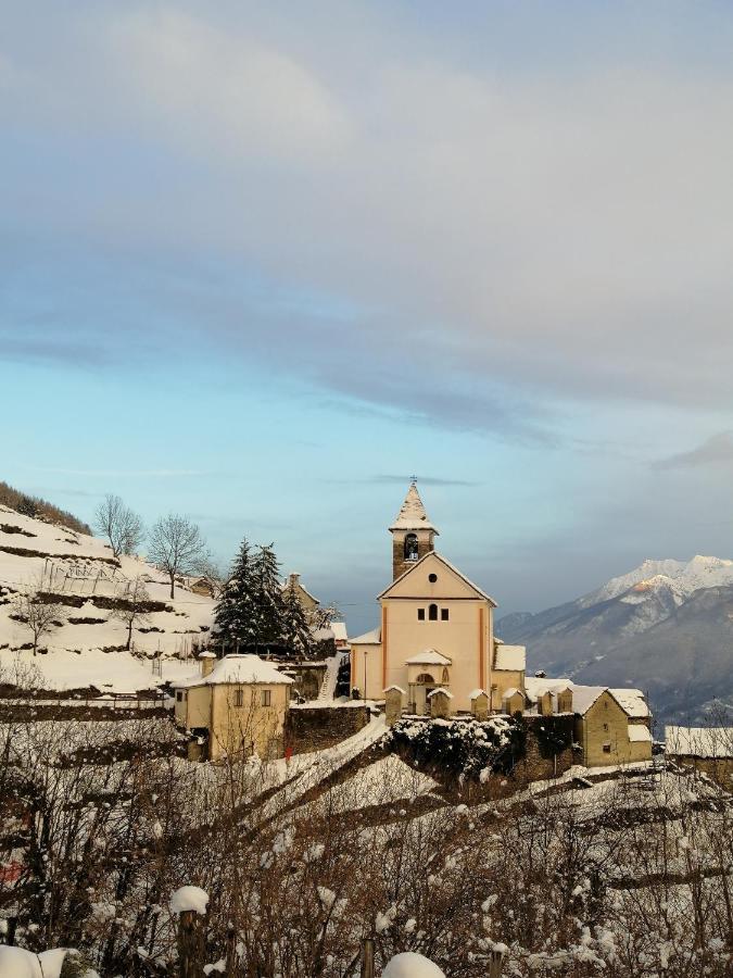 Casa Vacanze La Carbunera Villa Domodossola Bagian luar foto